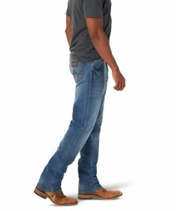 Men's Wrangler Retro Slim Straight Jean Jeans